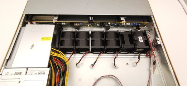 Supermicro Server Gehäuse CSE-815 1U BPN-SAS815TQ 2x PWS-706P-1R 80+ Platinum