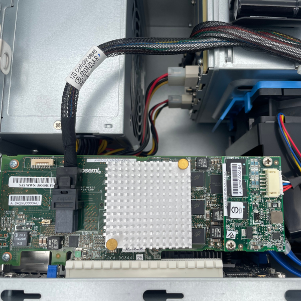 Terra Miniserver G4 Intel Xeon E-2224 32 GB 2666 MHz DDR4 ASR-8405 P11C-I 4x LFF