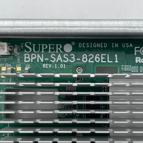 Supermicro BPN-SAS3-826EL1 SAS3 12x 3.5" SAS/SATA 4x SAS Backplane für CSE-826