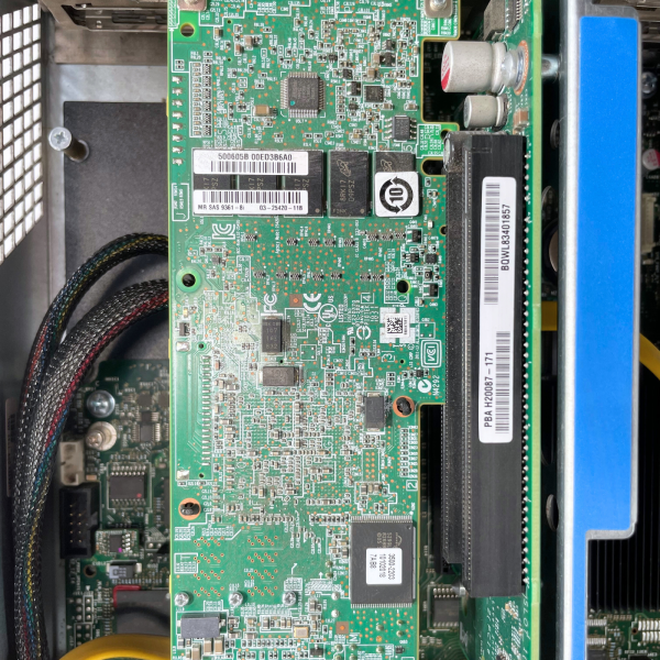 Intel Server R2208WFTZS 2x Intel Silver 4110 9361 i8 Raid-Controller 8xSFF