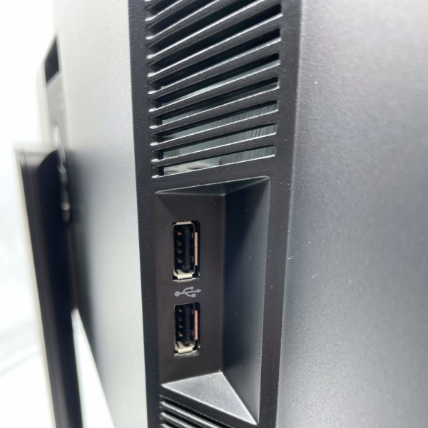 HP EliteDisplay E271i 27" 1920 x 1080 FullHD LED IPS Monitor DVI-D DisplayPort