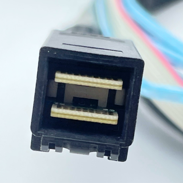 Supermicro 1m SA-F43S7PS-1M-N2 12G MiniSAS HD SFF-8643 zu 4x SATA Breakout-Kabel