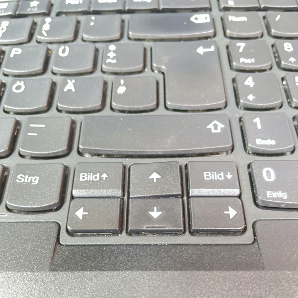 Lenovo Thinkpad L570 i5 7200U 2,5 GHz 8GB RAM 256 GB SSD 15.6" Win 10 Pro B-Ware