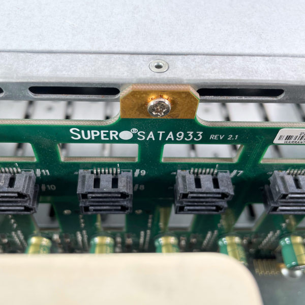 Supermicro 3U Chassis Storage SuperChassis 15x3,5" SATA SC933T-R760 3x 380W PSU