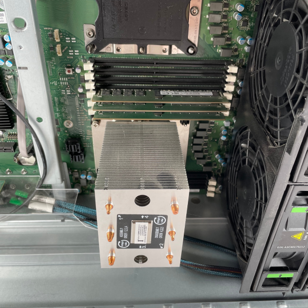 Fujitsu Primergy TX2550 M5 Server Xeon Silver 4208 48GB RAM SAS RAID 3x Caddy