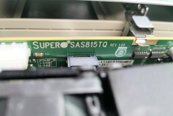 Supermicro CSE-819U X10DRU-i 2x E5-2667 V3 256GB DDR4 2133P 4x3,5" Caddys, Rails